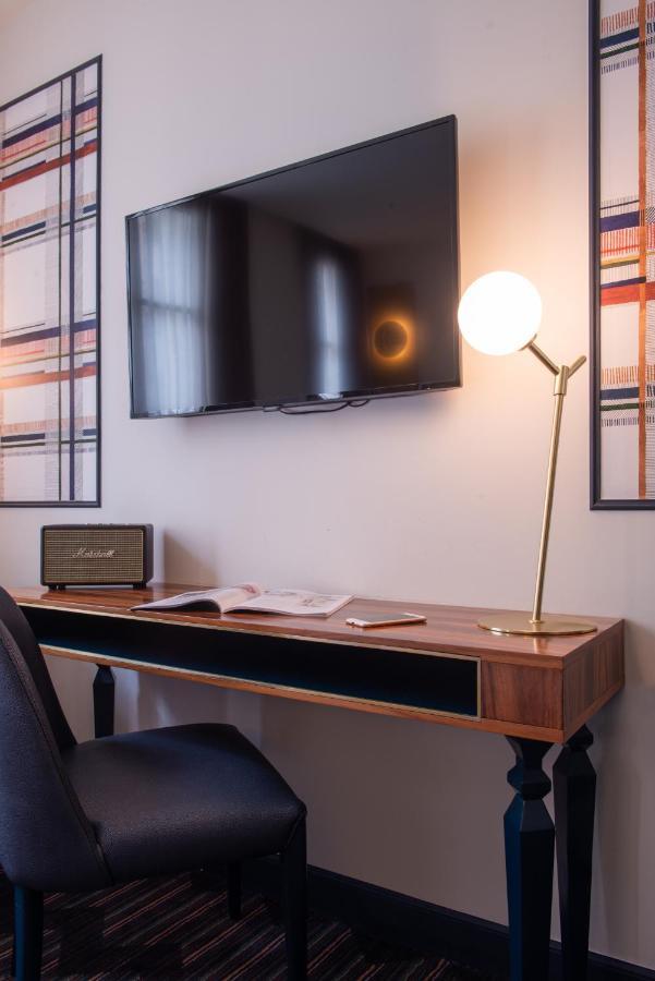 Mom'Art Hotel Париж Екстер'єр фото