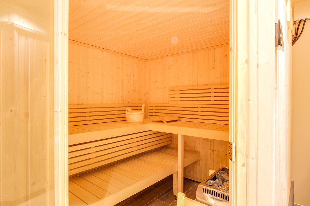 Mom'Art Hotel Париж Екстер'єр фото