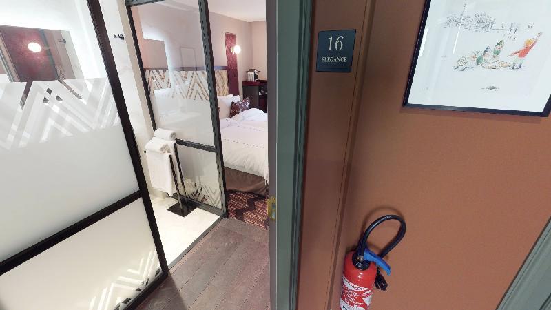 Mom'Art Hotel Париж Екстер'єр фото